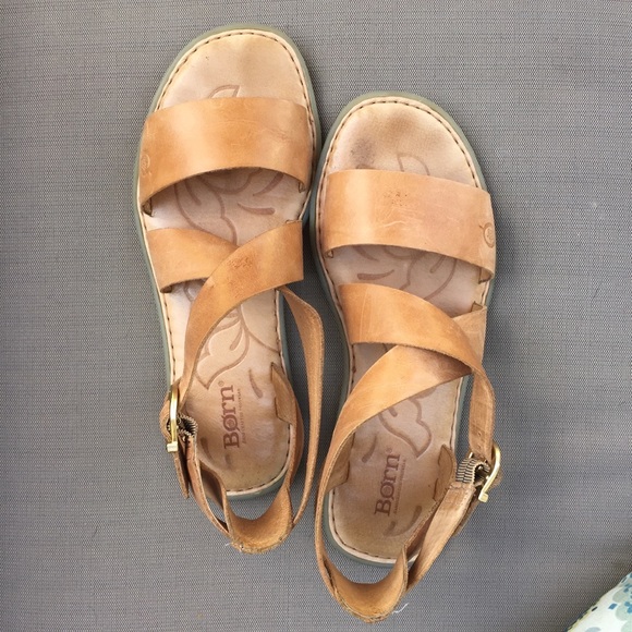 born cascade sandal